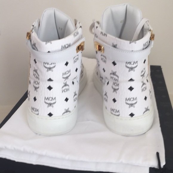 Mcm 🔥🔥 - Picture 5 of 8